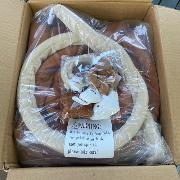 Avrsol Baby Activity Play Gym with Washable Leaf Shaped Mat and 6 Hanging Toys - Picture 6 of 8